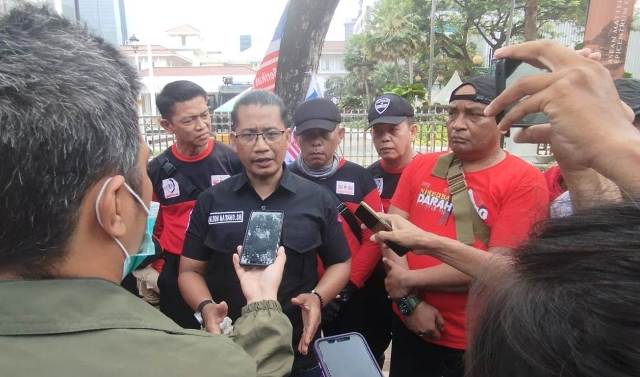 KSBSI Jakarta Demo Balaikota, Tuntut Gubernur Naikkan Upah Tanpa PP 51/2023