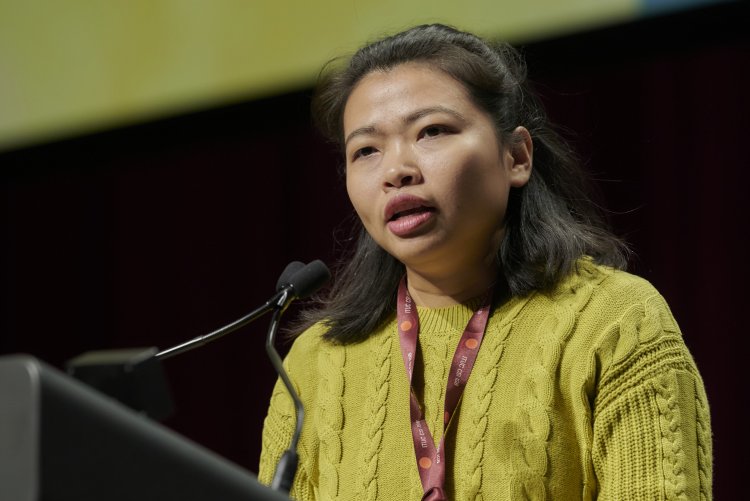 Aktivis Myanmar Khaing Zar Aung mengungkapkan “kehormatan dan kesedihan” atas penghargaan hak asasi global