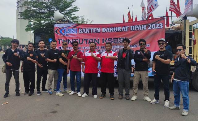 Aksi Solidaritas, Korwil KSBSI Banten Instruksikan Ribuan Buruh Demo PT SGI